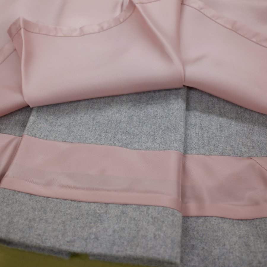 服飾技術の話 「「プリーツ」「ベンツ」「スリット」の、山あり谷あり」